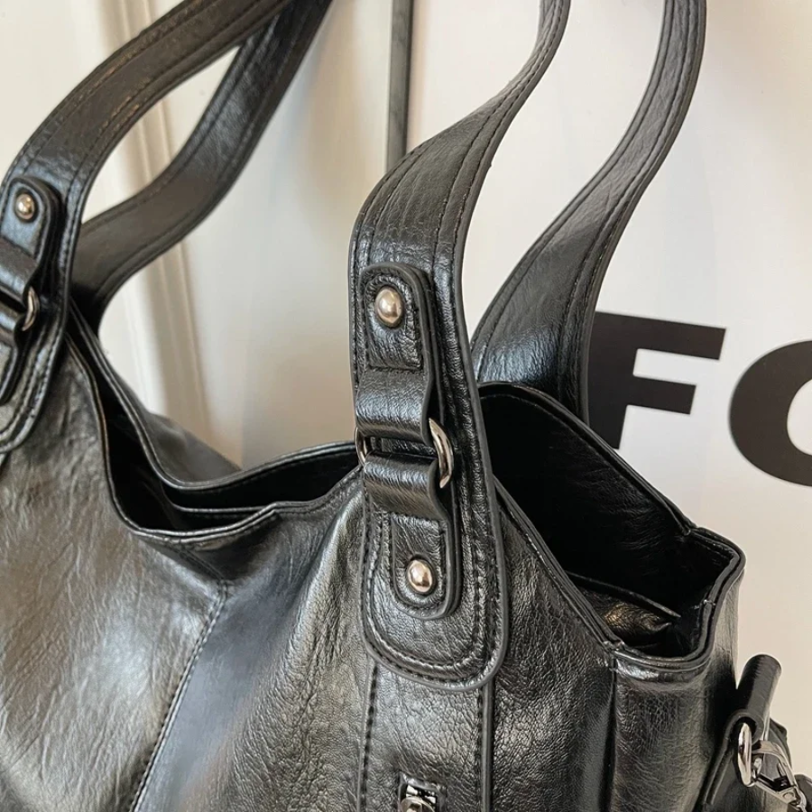 Sac épaule femme cuir végan grand format compartiments organisés élégant