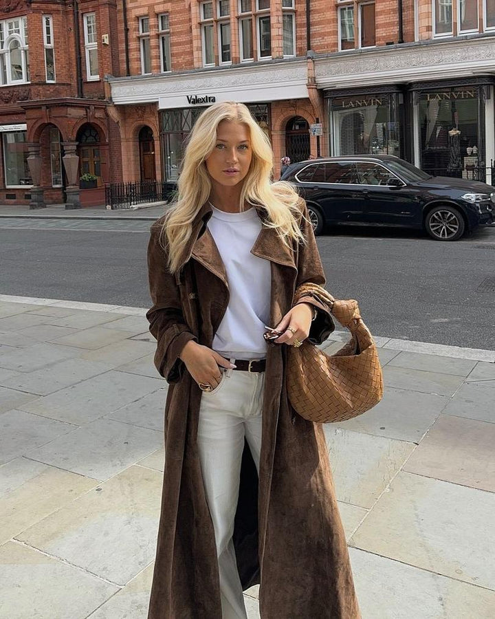 Trench coat femme en suède double boutonnage ceinturé coupe tailleur