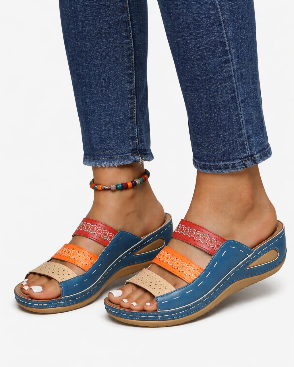 Sandales slides chic à brides multicolores avec talon compensé