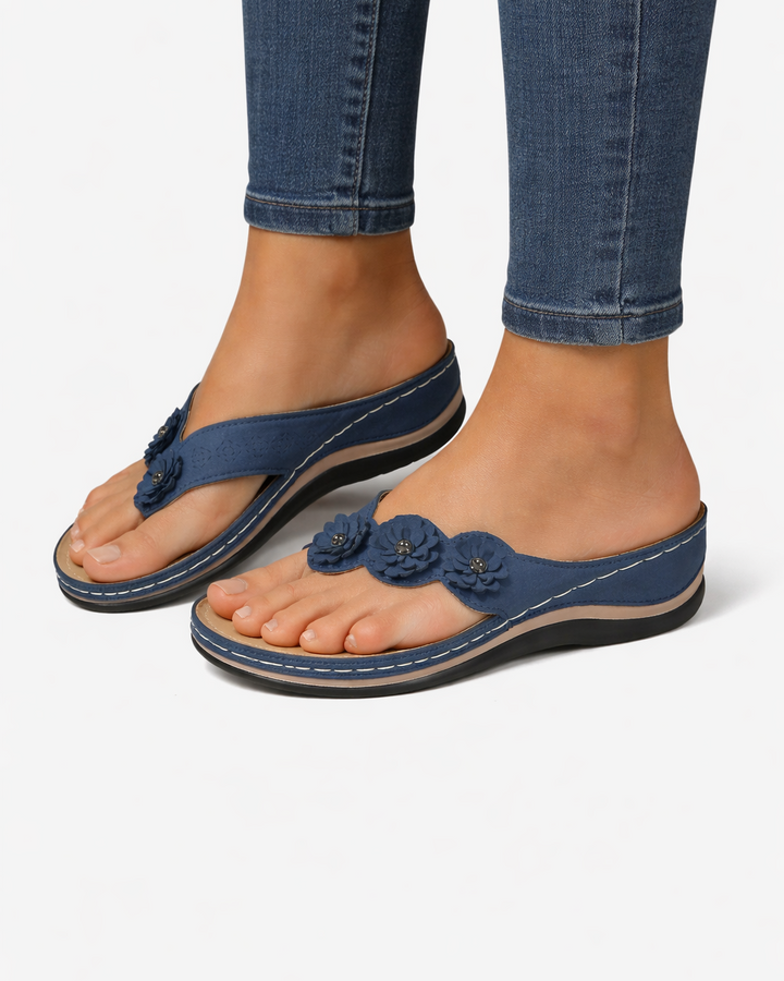 Sandales compensées à brides florales - bout ouvert, à enfiler, style tongs/flip-flop