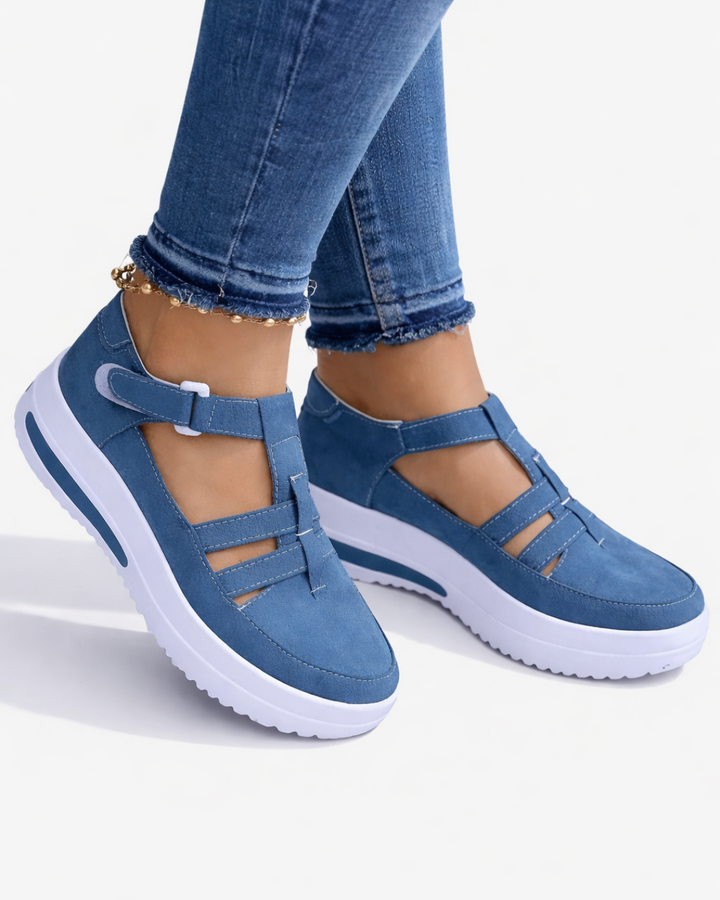 Chaussures compensées avec bride réglable et design à découpes - bout fermé