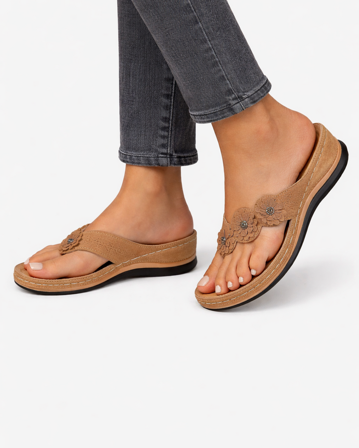 Sandales compensées à brides florales - bout ouvert, à enfiler, style tongs/flip-flop
