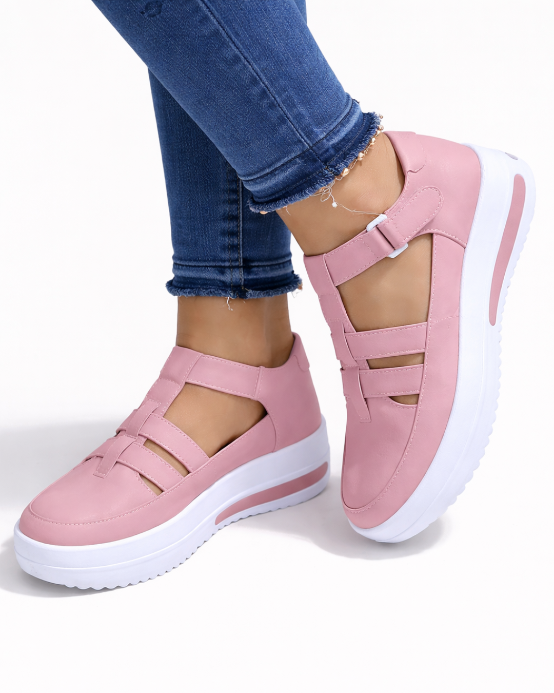 Chaussures compensées avec bride réglable et design à découpes - bout fermé