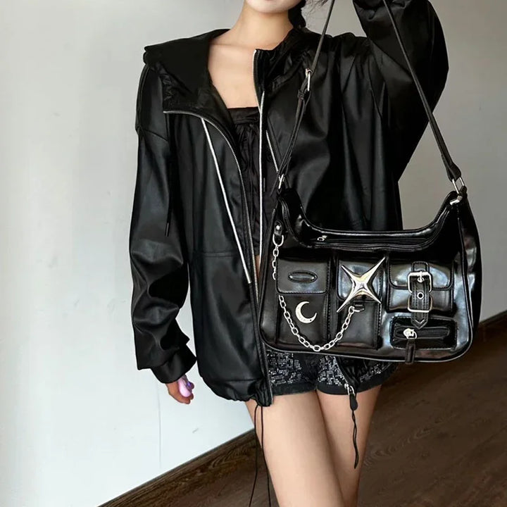 Sac à bandoulière gothique en cuir PU avec poches asymétriques et charms célestes