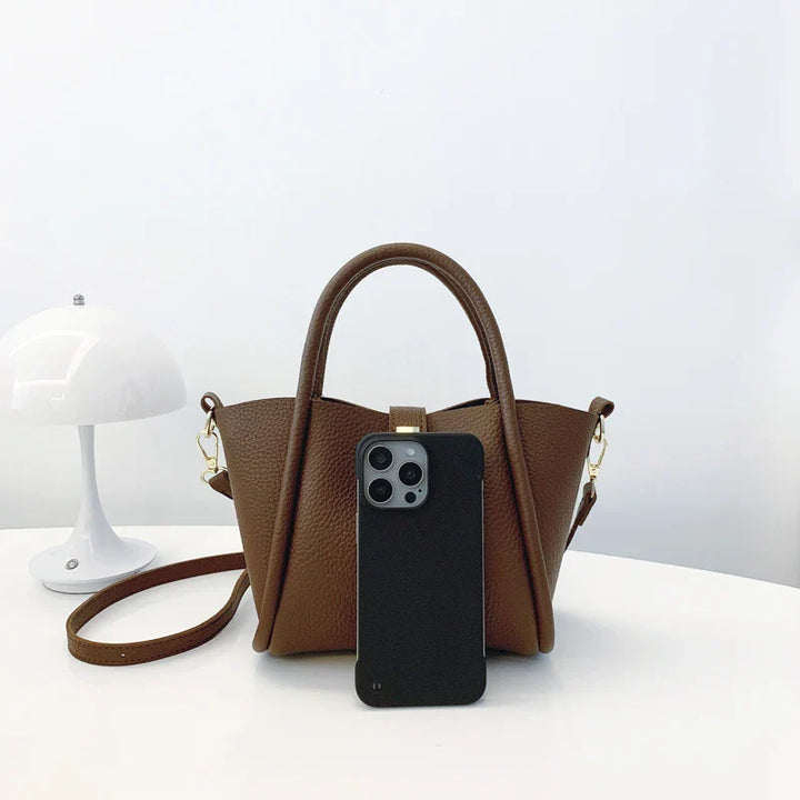 Sac cabas femme cuir végan structuré fermoir doré élégant