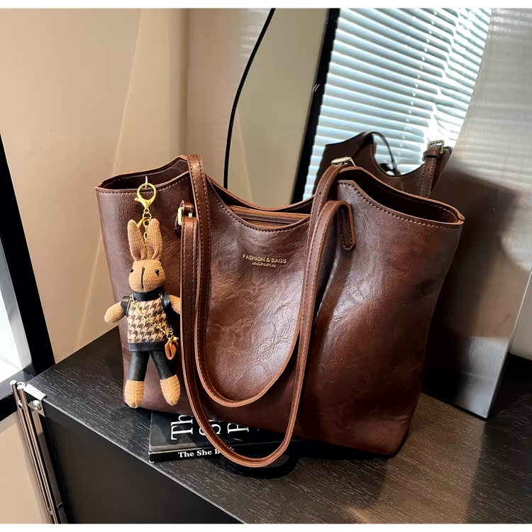 Sac cabas femme cuir végan vintage grand format intérieur spacieux