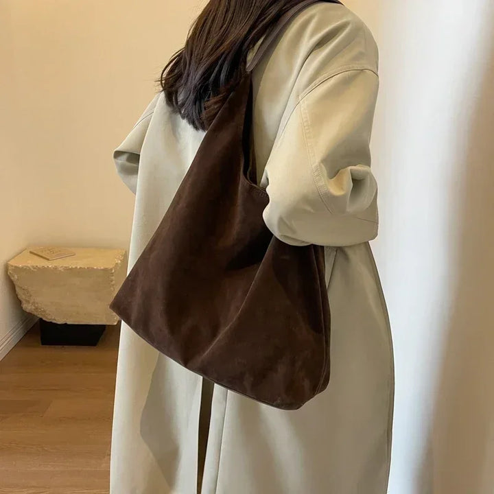 Sac cabas femme en suédine marron grand format souple élégant