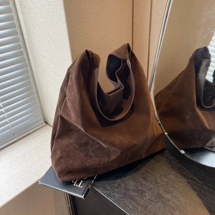 Sac cabas femme en suédine marron grand format souple élégant