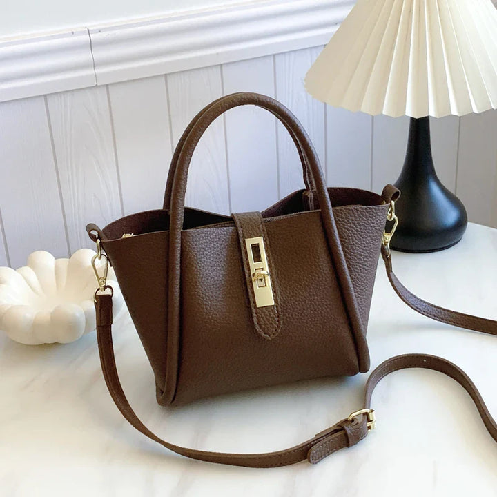 Sac cabas femme cuir végan structuré fermoir doré élégant