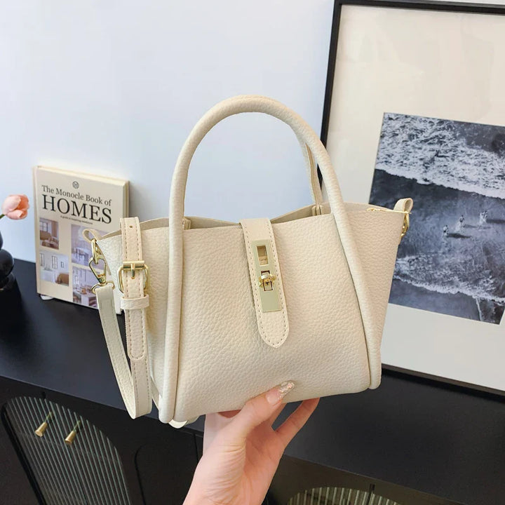 Sac cabas femme cuir végan structuré fermoir doré élégant