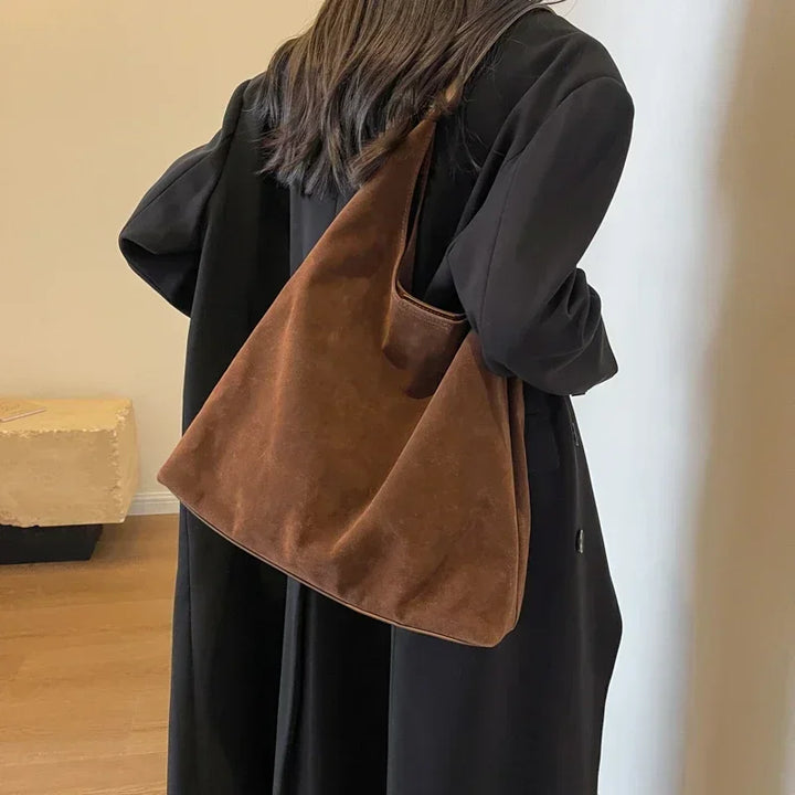 Sac cabas femme en suédine marron grand format souple élégant