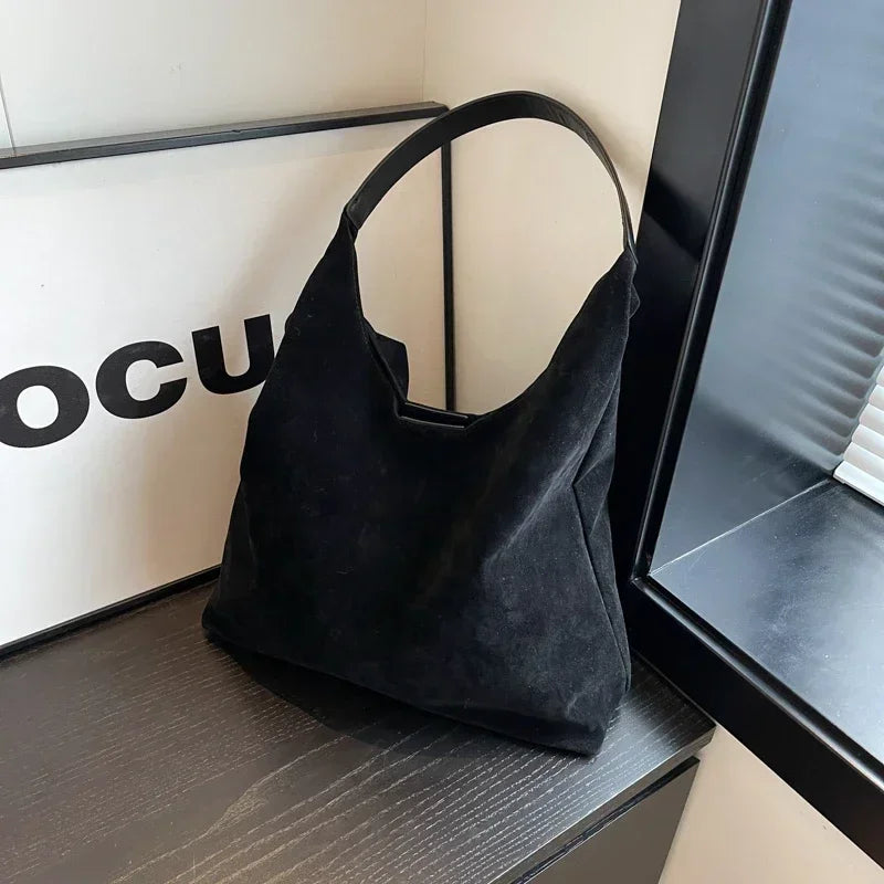 Sac cabas femme en suédine marron grand format souple élégant