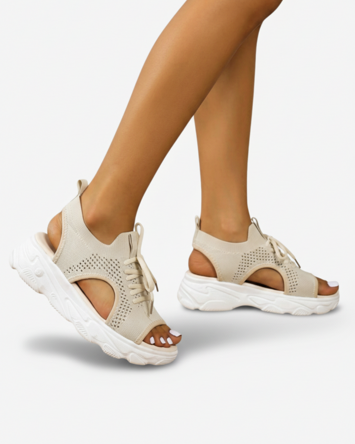 Sandales en maille tricotée chic avec des découpes, à lacets et à bout ouvert