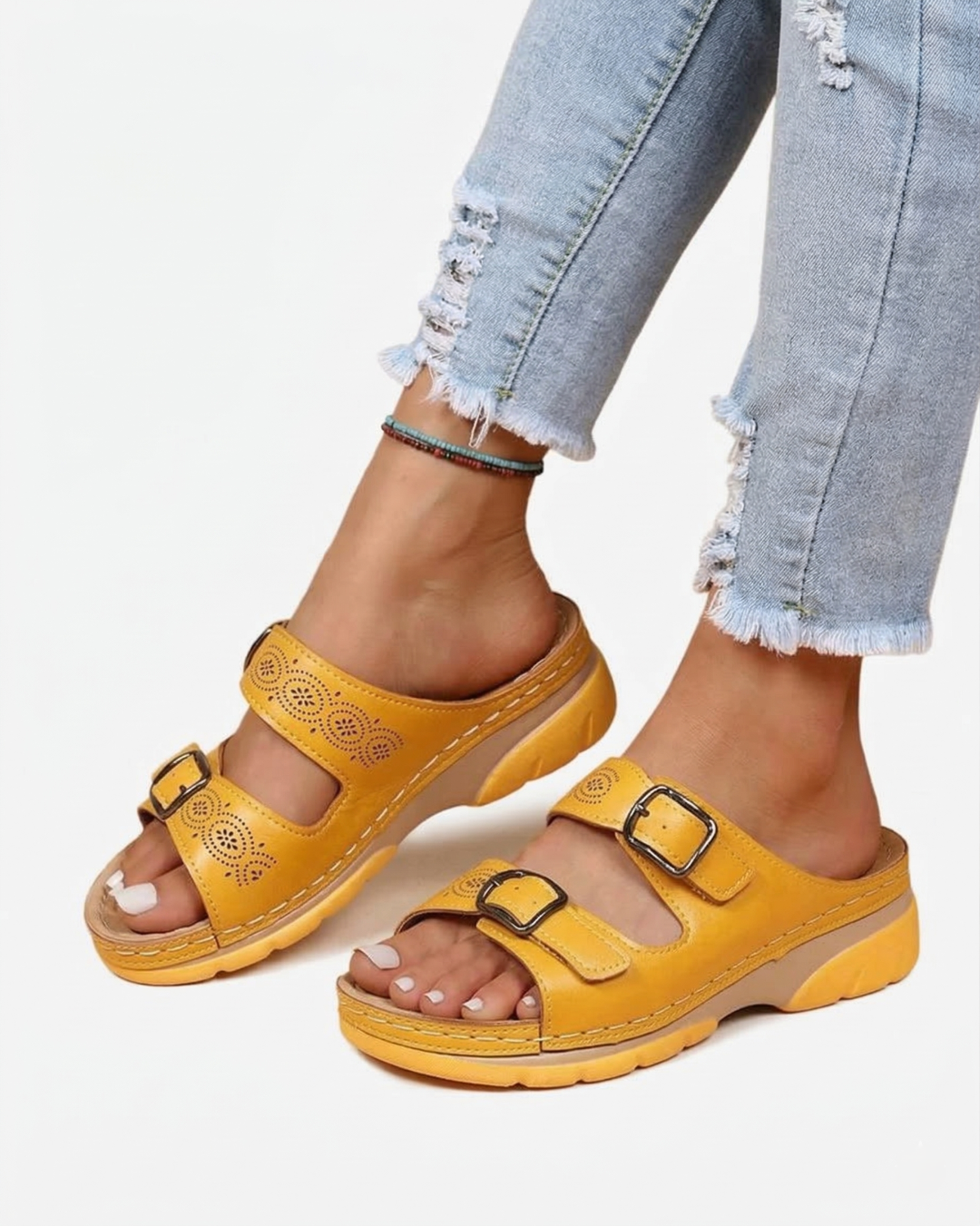 Sandales à bout ouvert avec petit talon compensé et double boucle