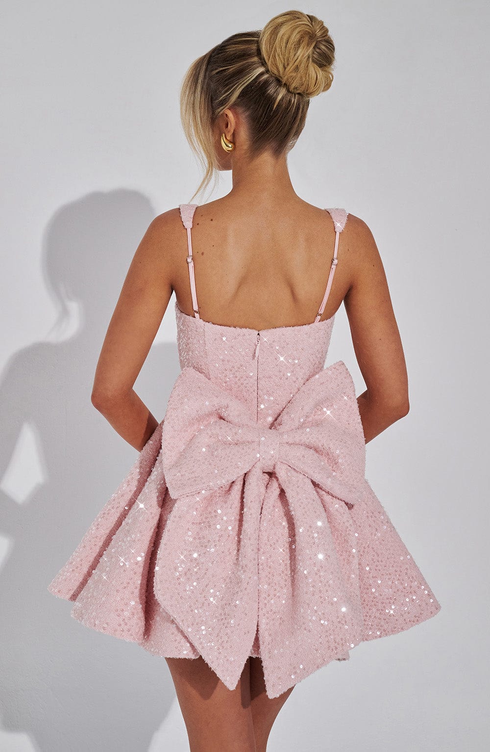 Robe mini à sequins femme encolure carrée bretelles réglables élégante