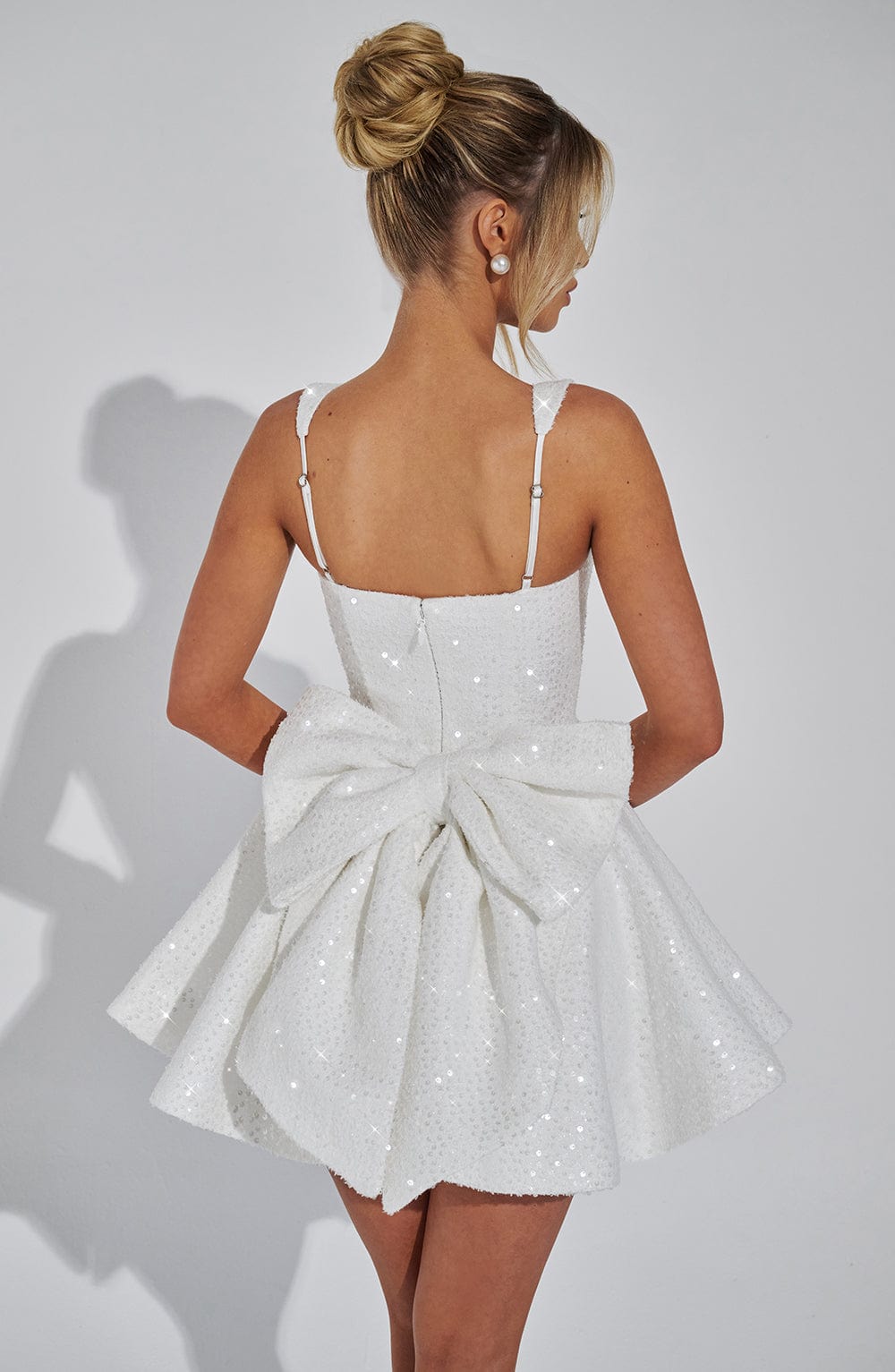 Robe mini à sequins femme encolure carrée bretelles réglables élégante